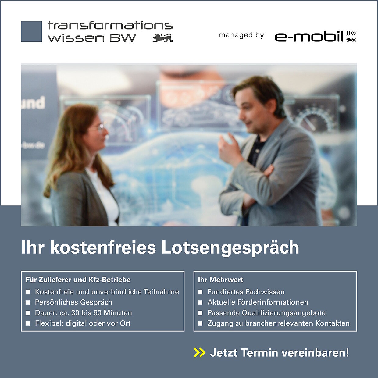 Zwei Personen im Gespräch. Darunter in einem grauen Kasten, Informationen zum kostenfreien Lotsengespräch. 